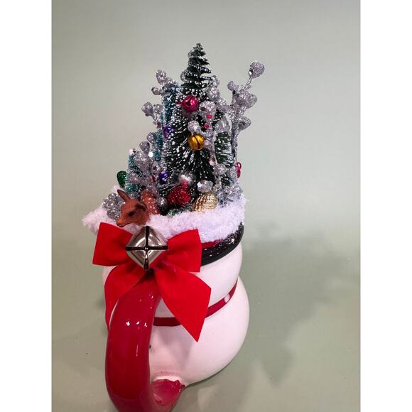Snowman Mug Christmas Diorama Assemblage Centepiece Shelf Sitter Desk Decor - Picture 4 of 6